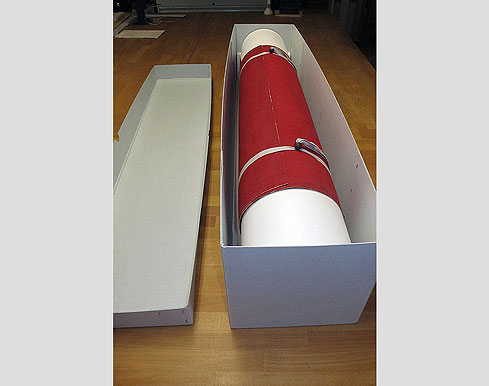 Bild 3: Geöffnete Schachtel mit Rolle innliegend.